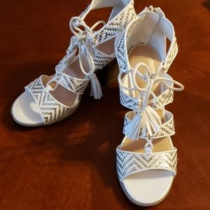 White block heel sandle wedges with tassle